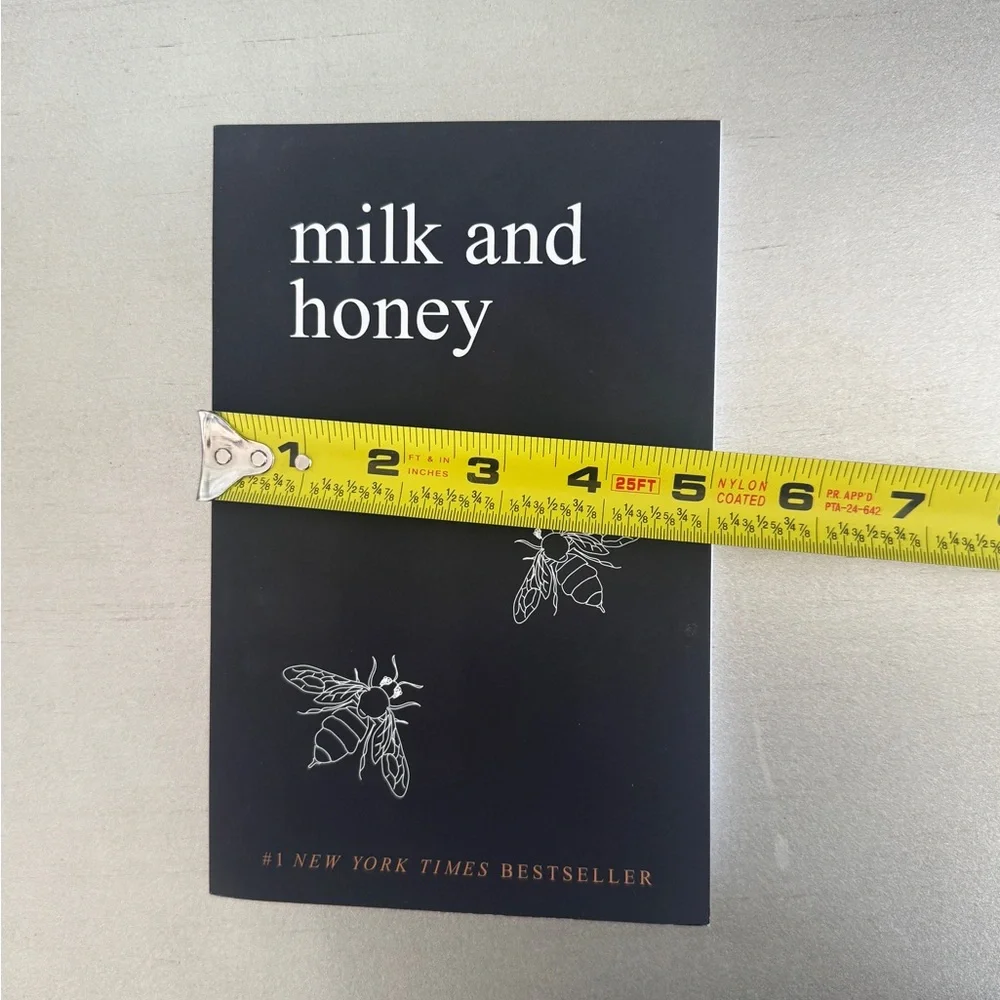 milk and honey by Rupi Kaur | #1 New York Times Bestseller Poetry Paperback